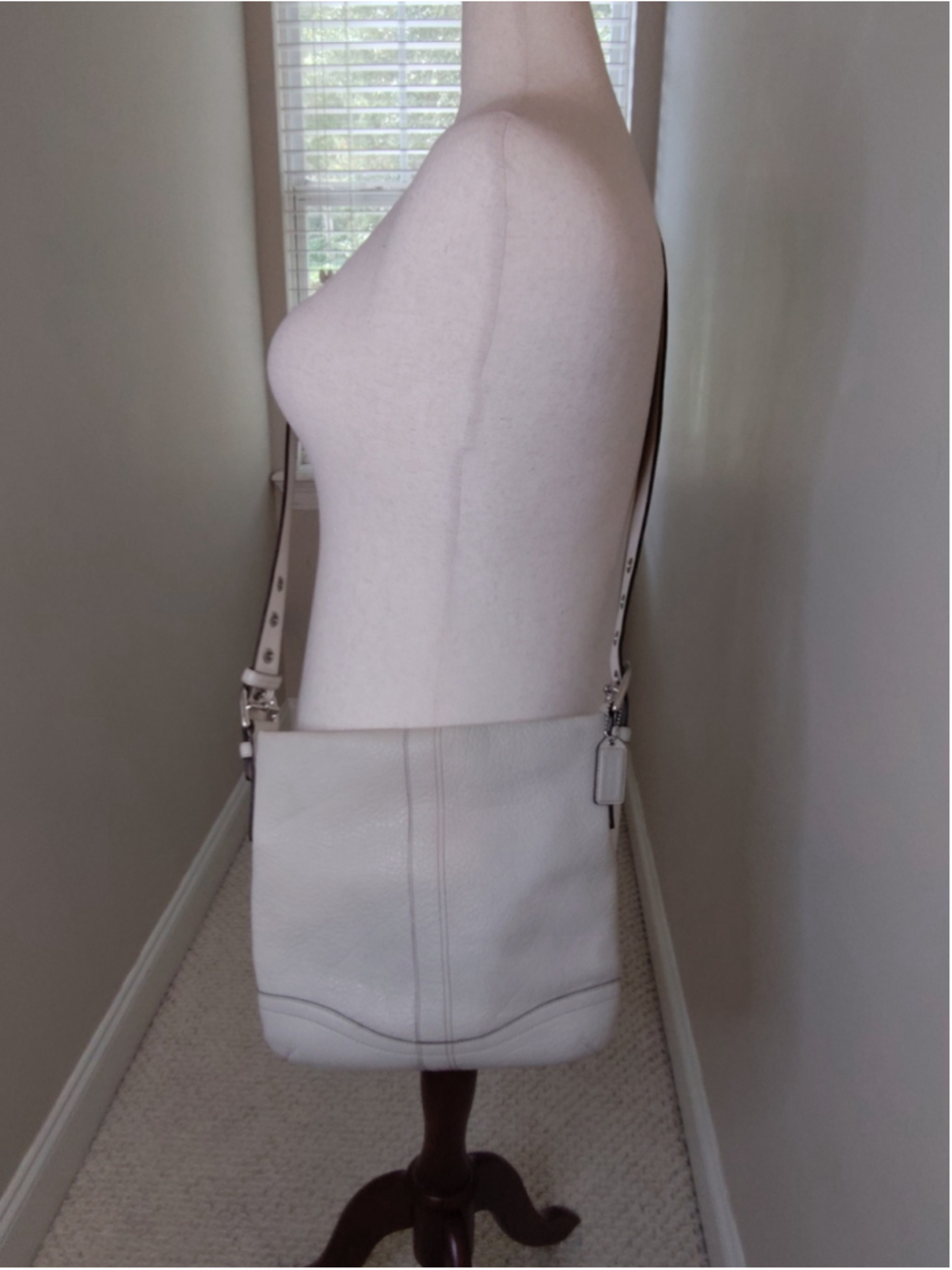 Women's Coach White Leather Crossbody Bag